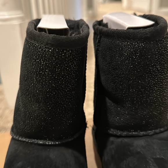 Black sparkle UGGs excellent condition - Picture 4 of 5
